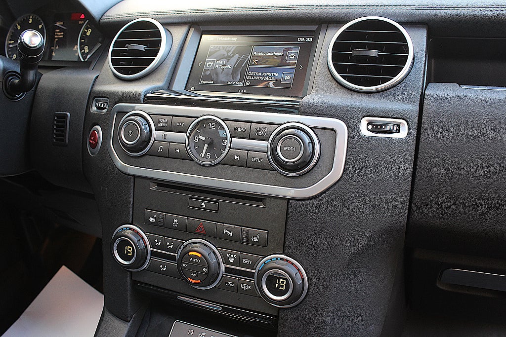 Land Rover Discovery 2016 - miniatyr 27
