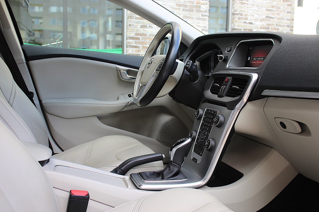 Volvo V40 Cross Country 2017 - miniatyr 26