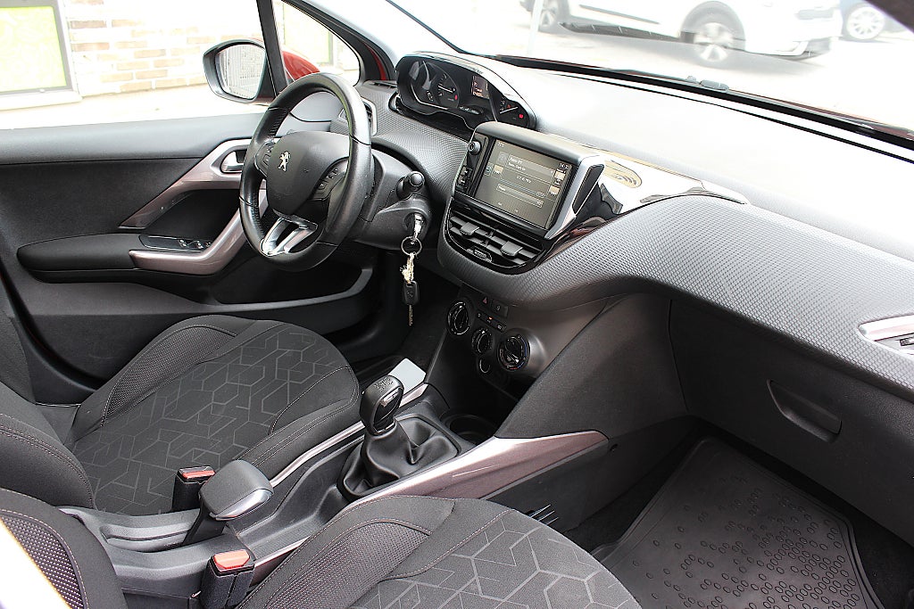 Peugeot 2008 2016 - miniatyr 18