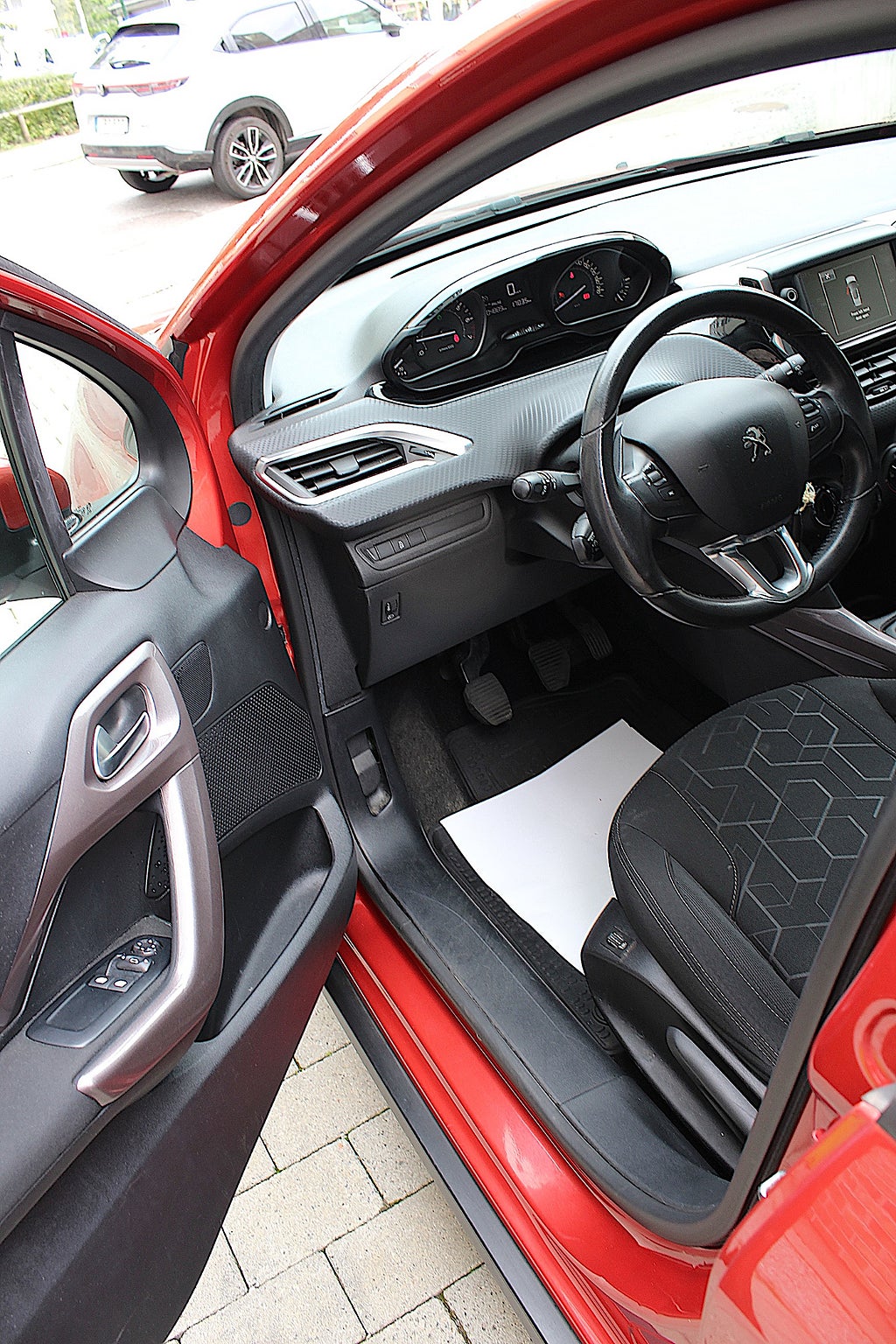 Peugeot 2008 2016 - miniatyr 20