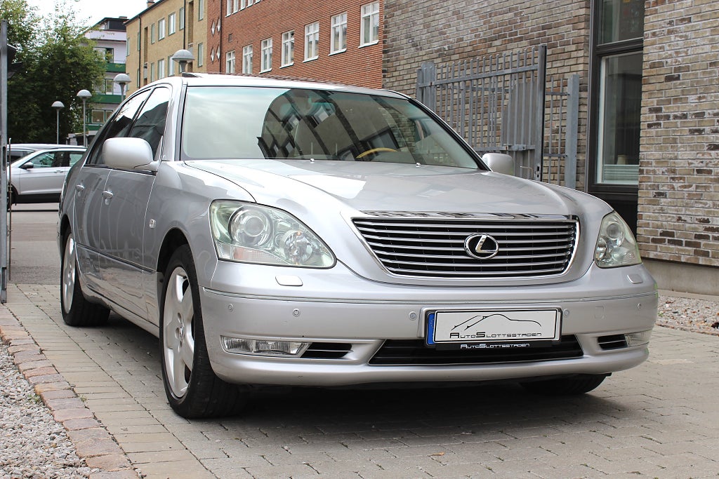 Lexus LS 2004 - bild 1 av 38