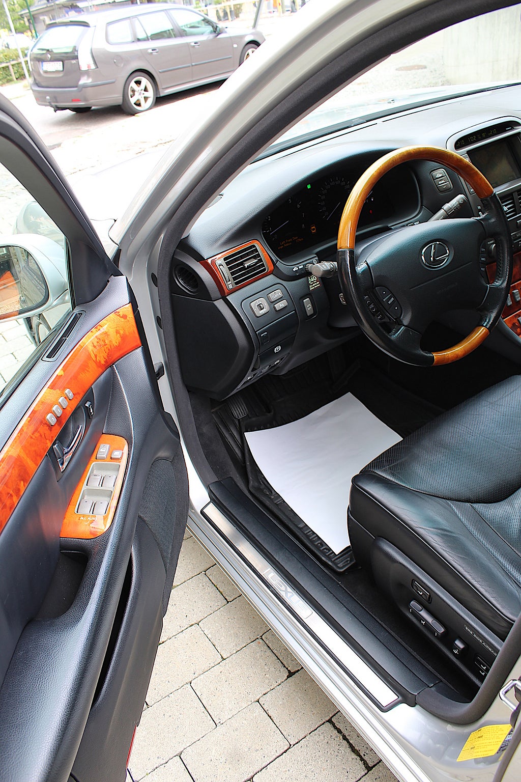 Lexus LS 2004 - miniatyr 34