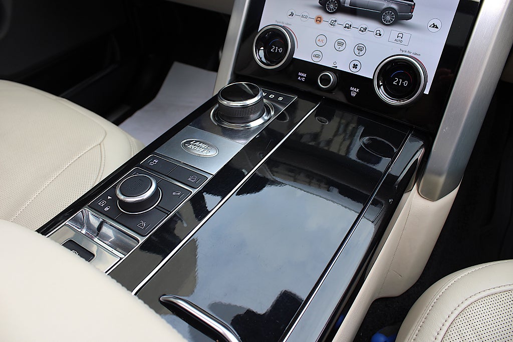 Land Rover Range Rover 2018 - miniatyr 28