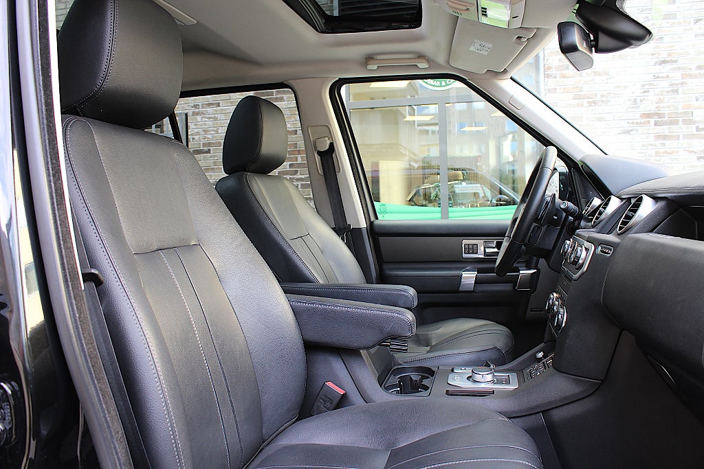 Land Rover Discovery 2016 - miniatyr 33