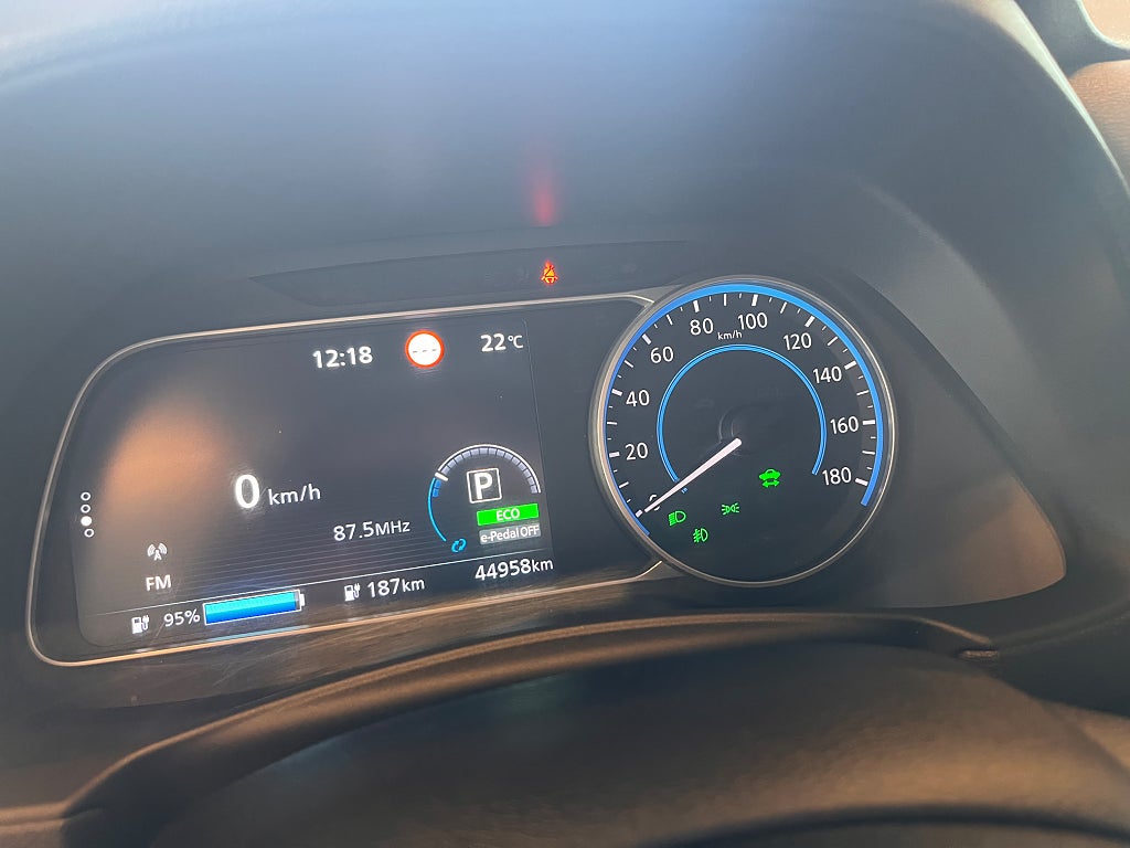 Nissan Leaf 2023 - miniatyr 12