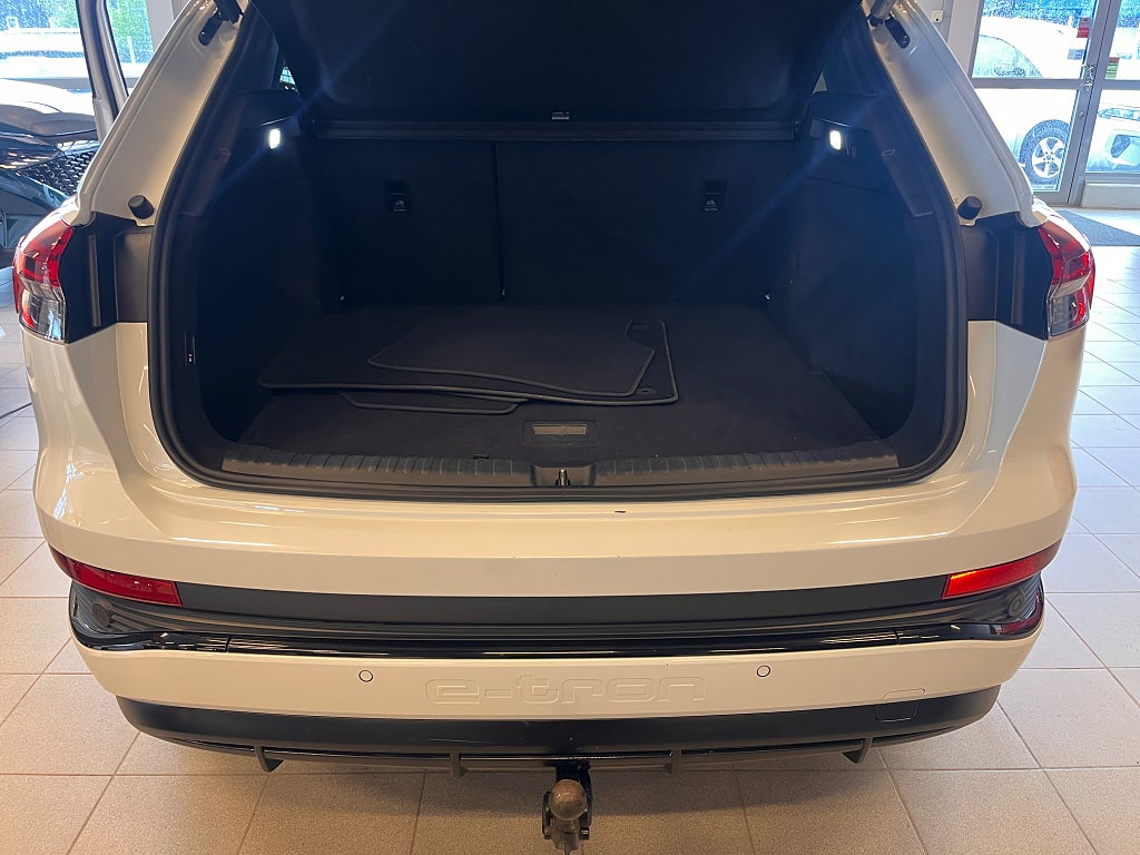 Audi Q4 E-Tron 2022 - miniatyr 8