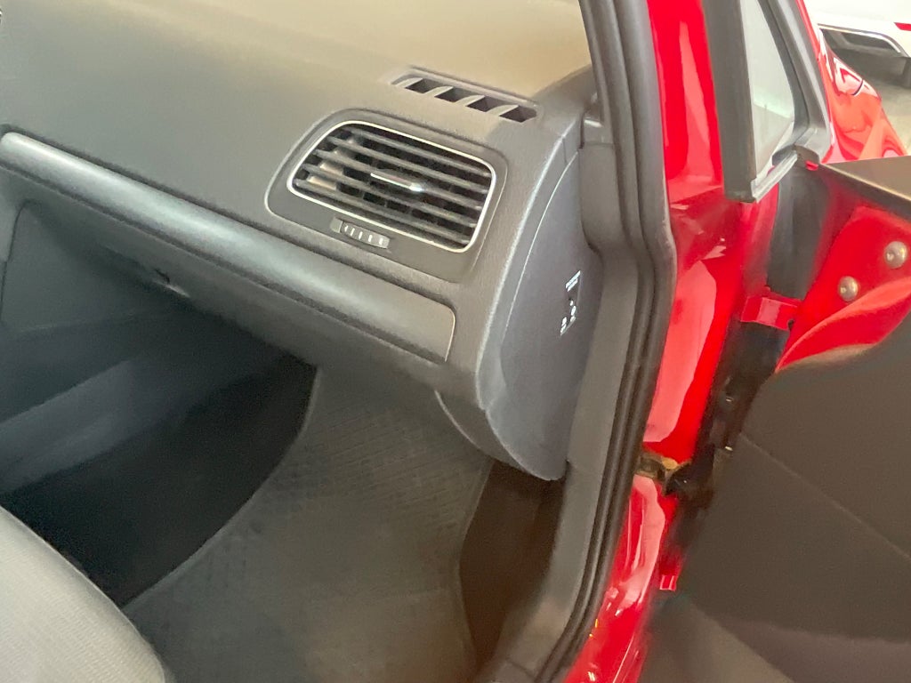 Volkswagen Golf 2019 - miniatyr 18
