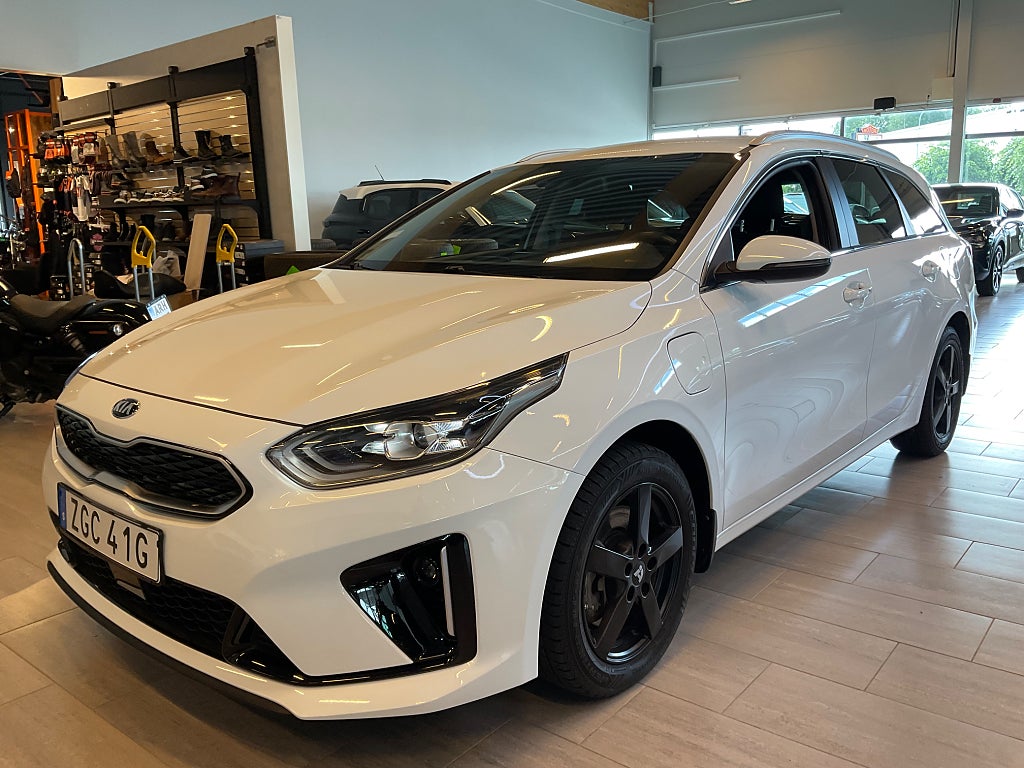 Kia Ceed 2020 - bild 1 av 13