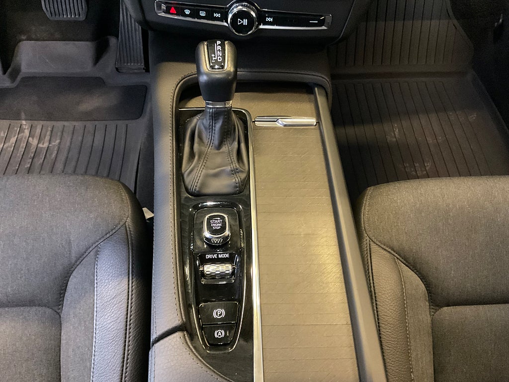 Volvo V90 Cross Country 2020 - miniatyr 13