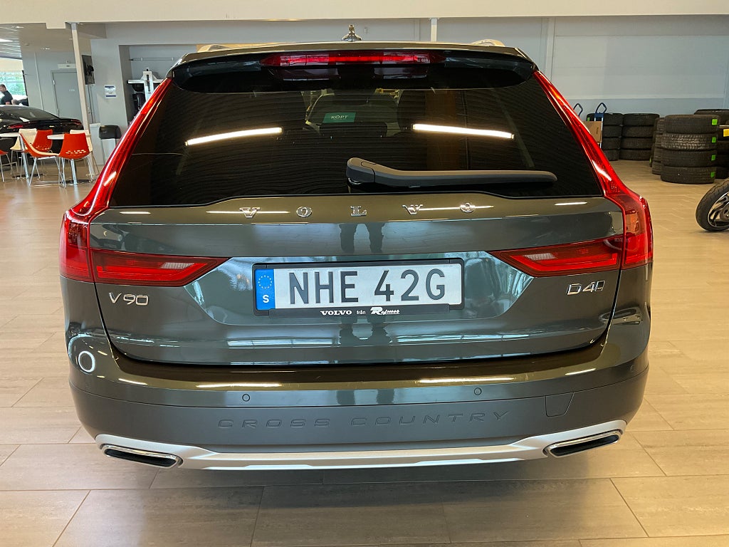 Volvo V90 Cross Country 2020 - miniatyr 5