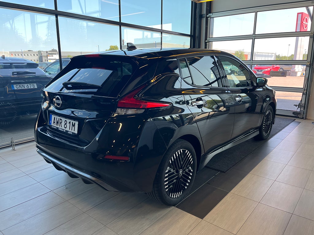 Nissan Leaf 2023 - miniatyr 3