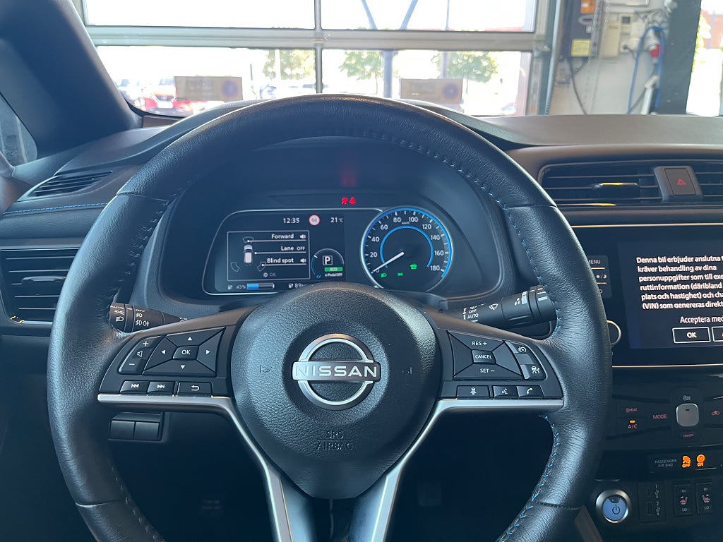 Nissan Leaf 2023 - miniatyr 9