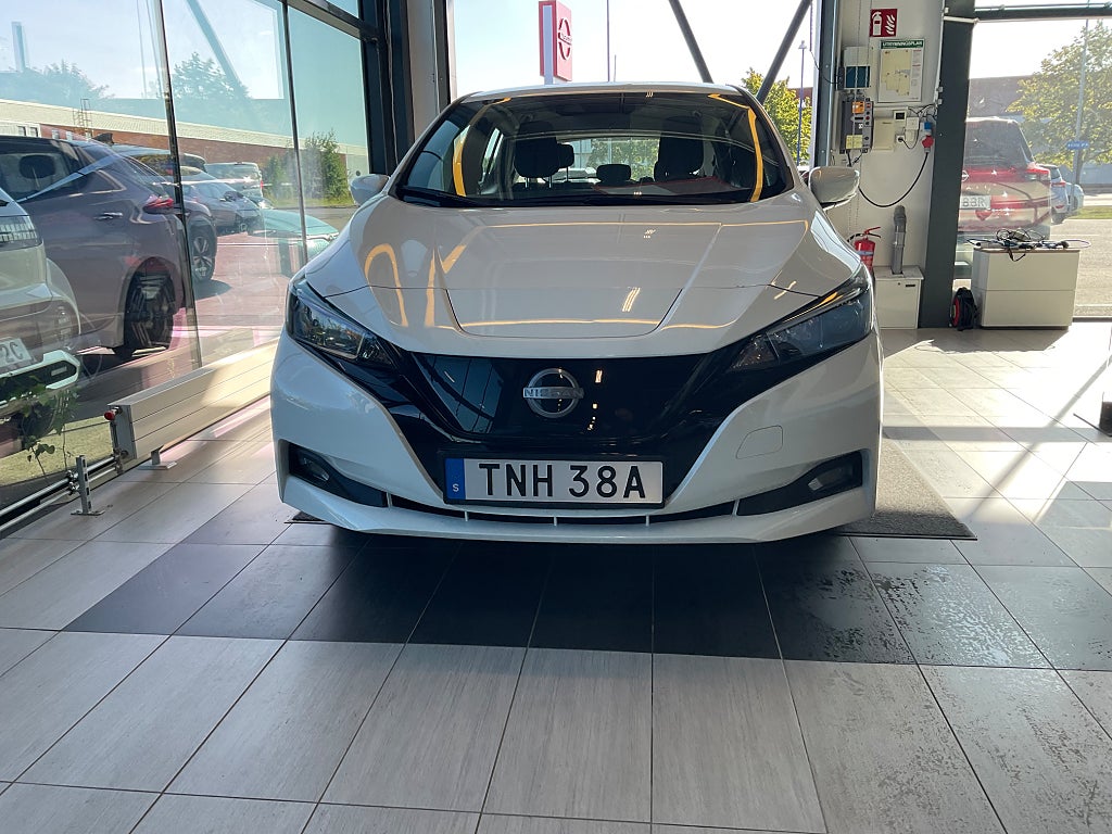 Nissan Leaf 2022 - bild 1 av 6