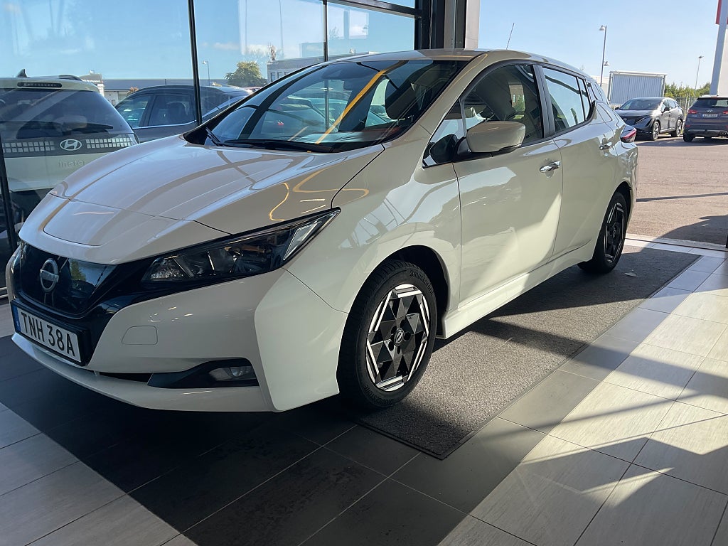 Nissan Leaf 2022 - miniatyr 2