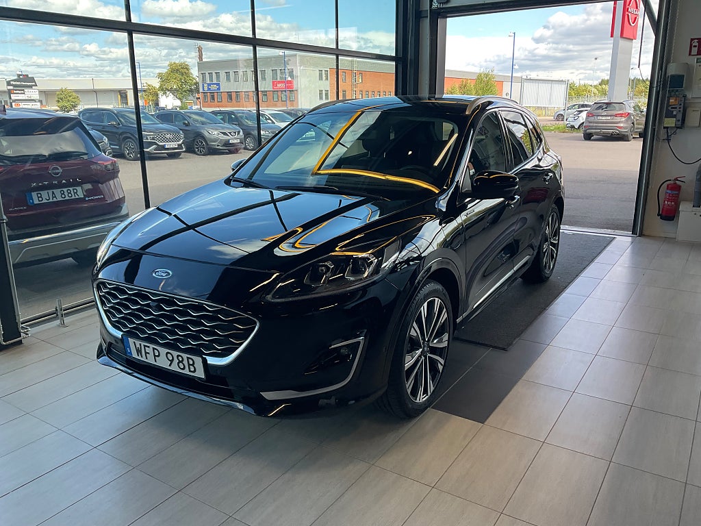 Ford Kuga 2021 - bild 1 av 9