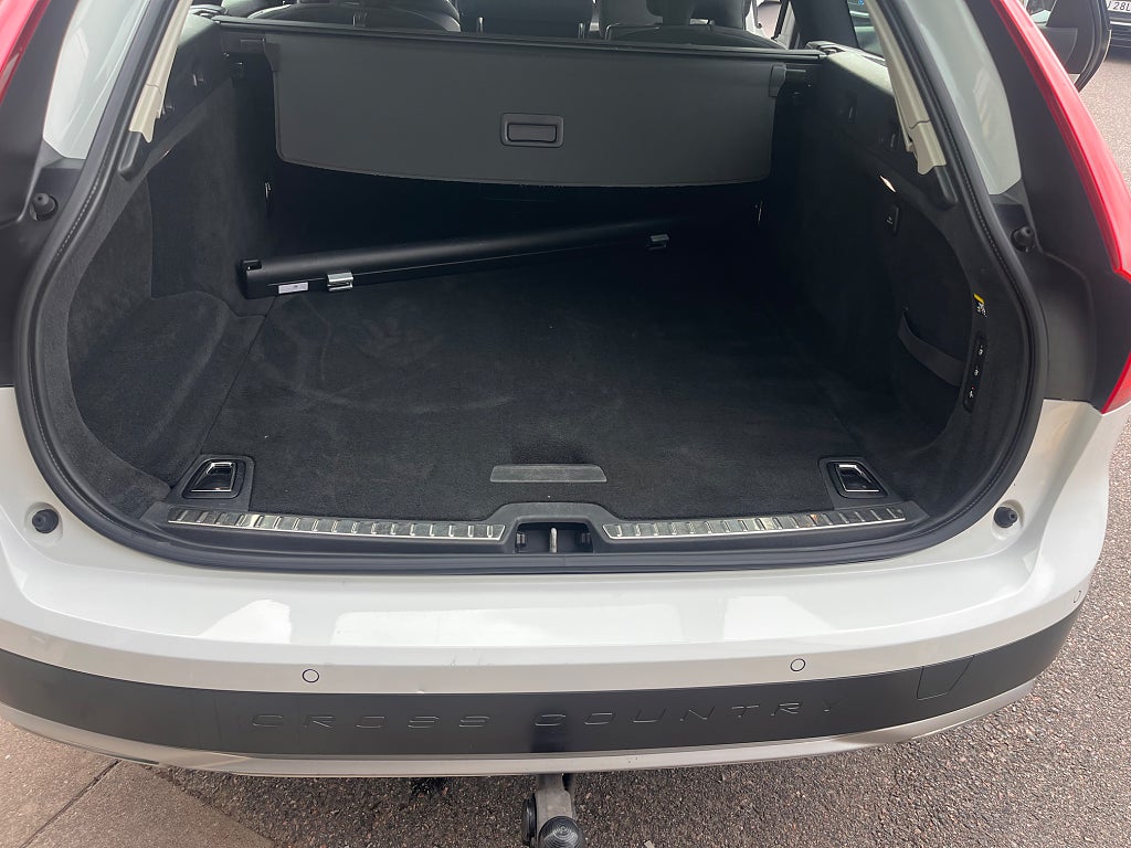 Volvo V90 Cross Country 2019 - miniatyr 18