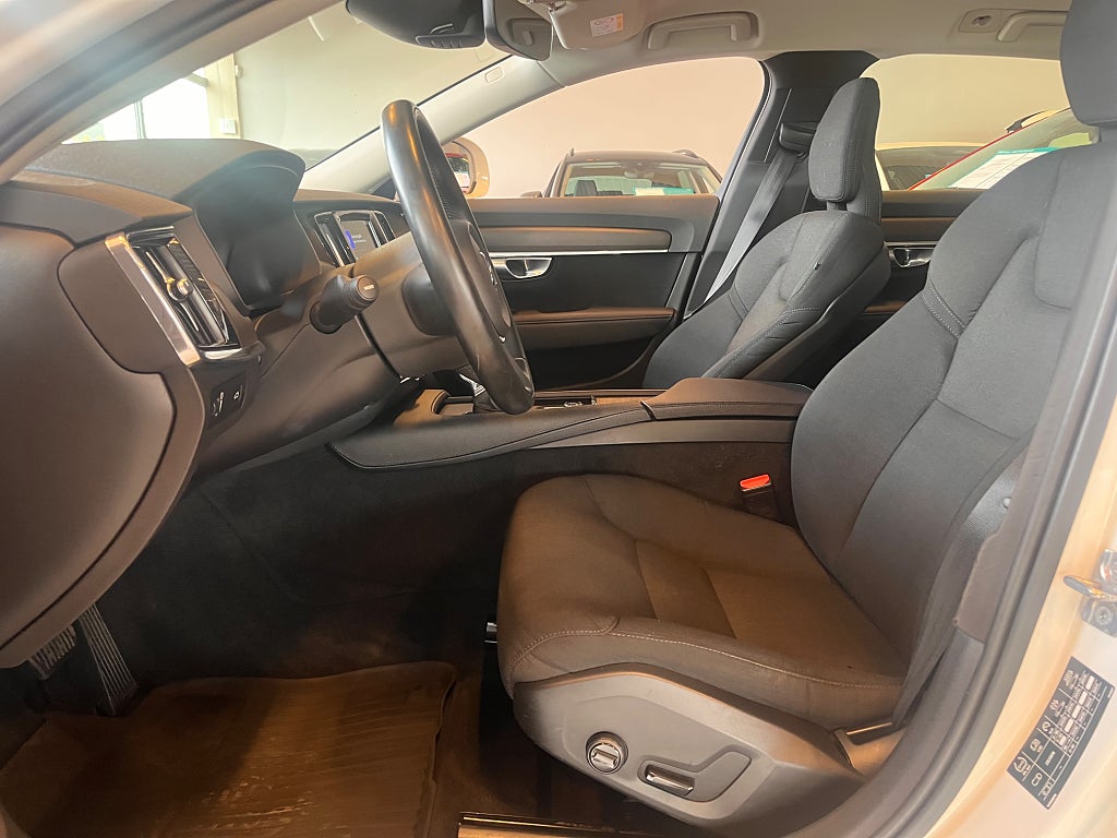 Volvo V90 Cross Country 2019 - miniatyr 10