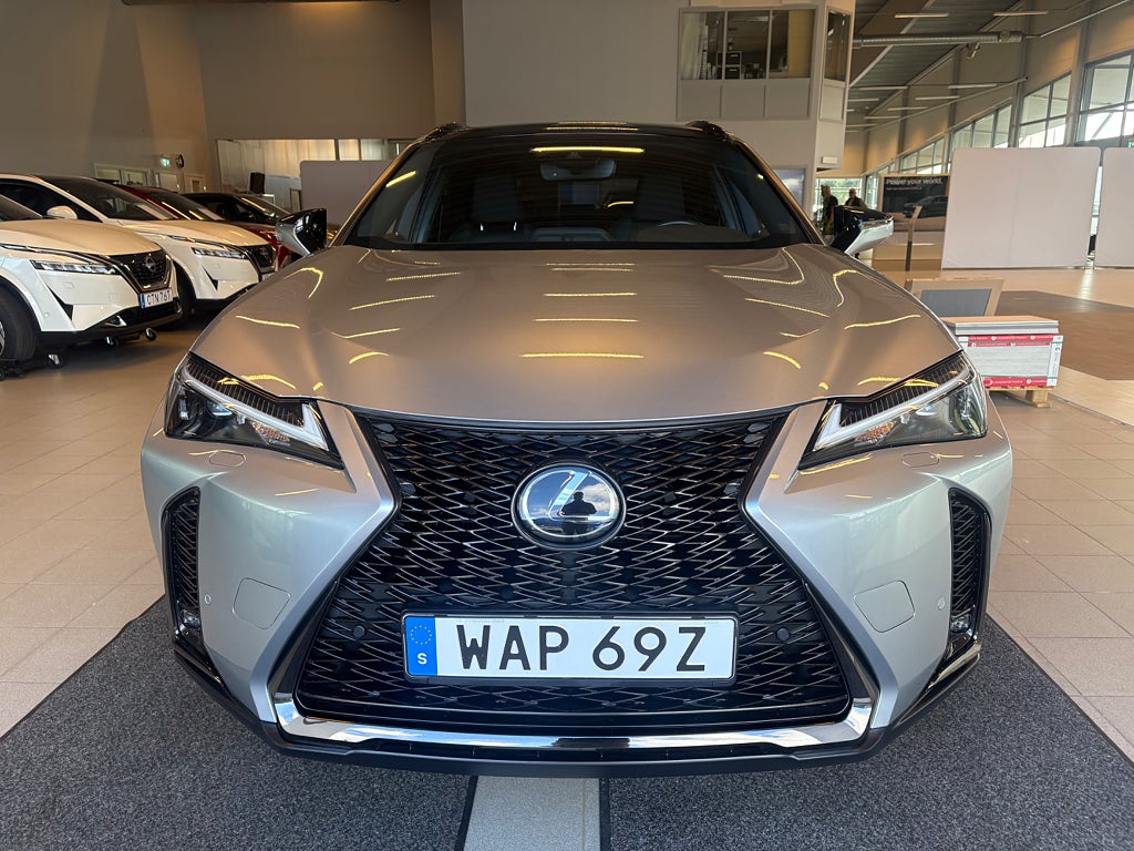 Lexus UX 2023 - miniatyr 2