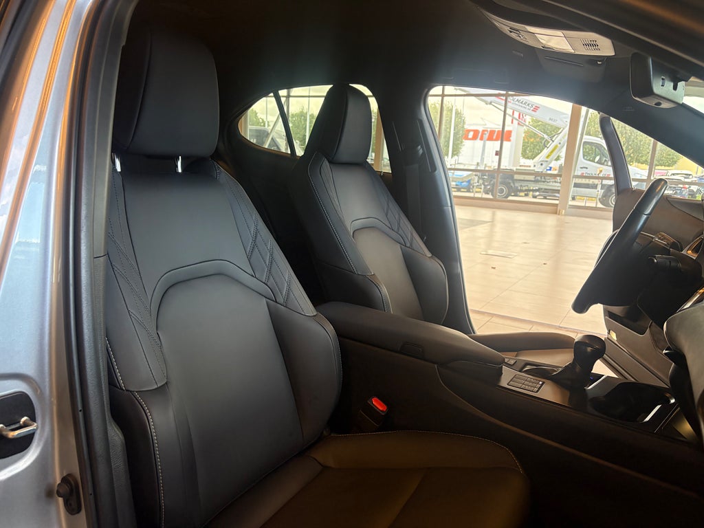 Lexus UX 2023 - miniatyr 12