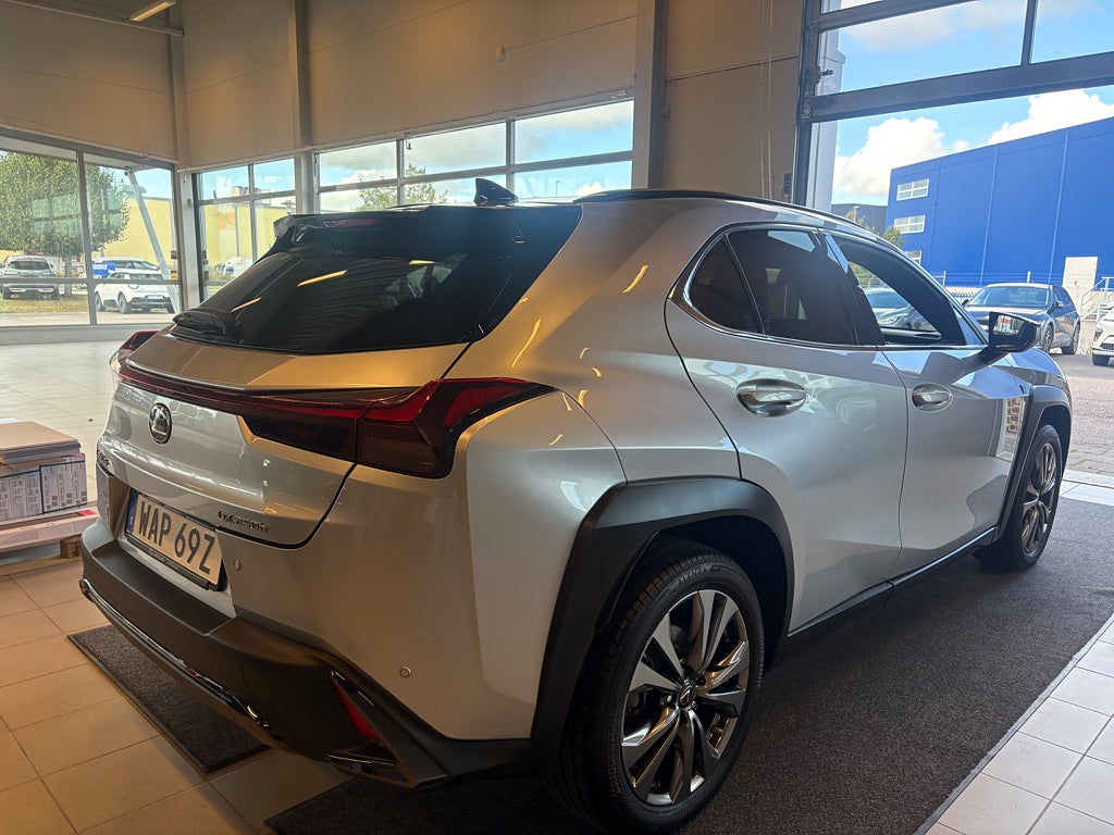 Lexus UX 2023 - miniatyr 5