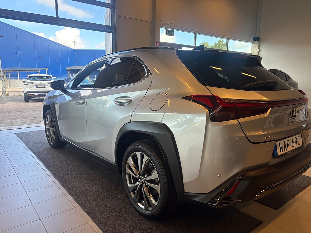 Lexus UX 2023 - miniatyr 7