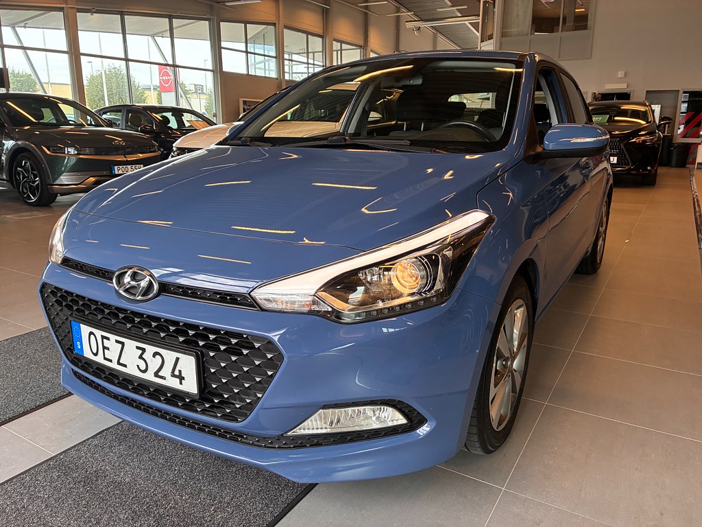 Hyundai i20 2017 - bild 1 av 24