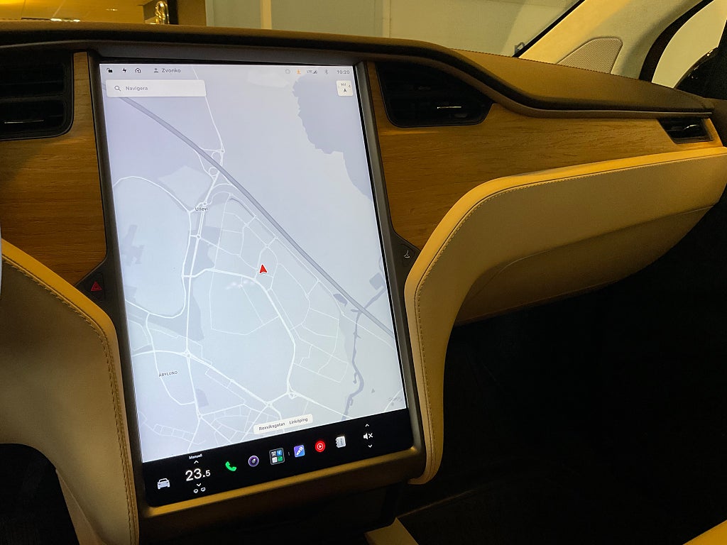 Tesla Model X 2019 - miniatyr 14