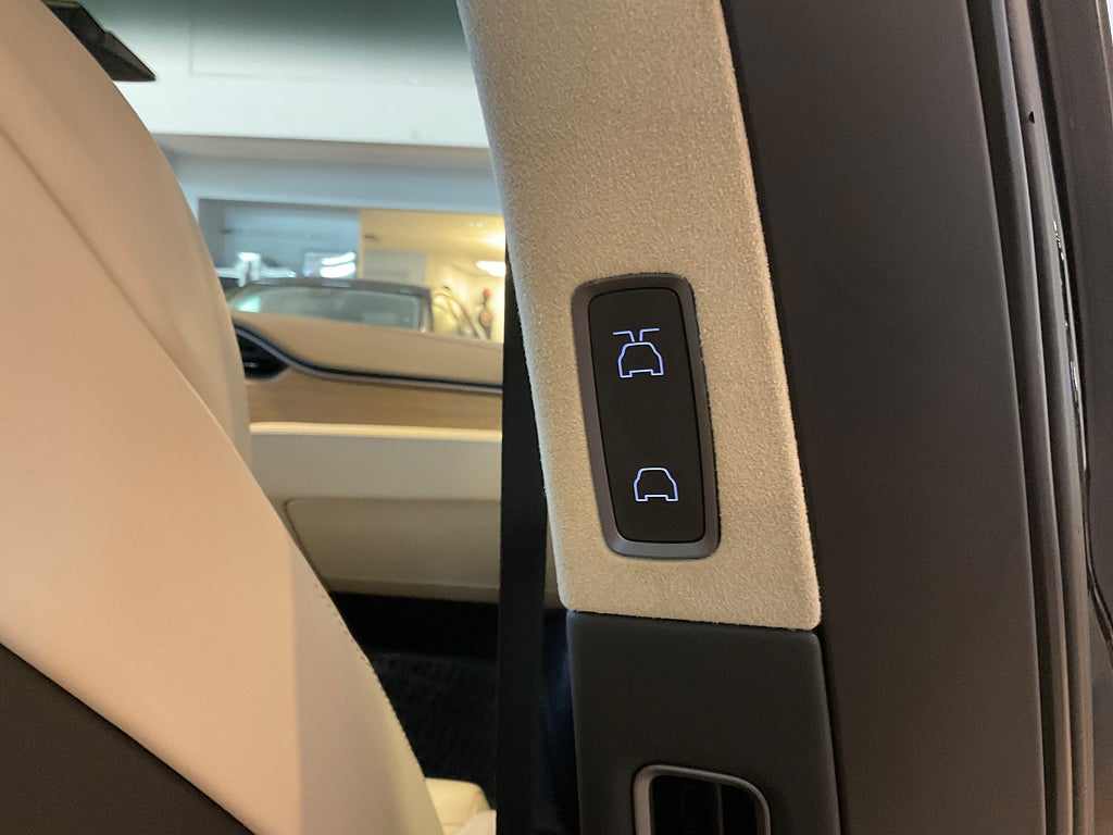 Tesla Model X 2019 - miniatyr 16