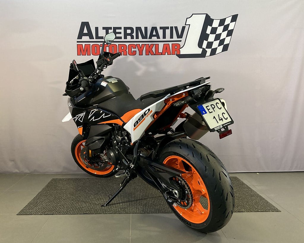 KTM 890 2023 - miniatyr 3