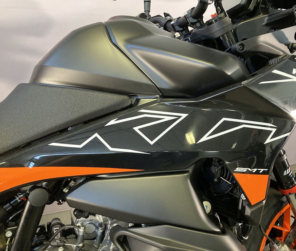 KTM 890 2023 - miniatyr 9