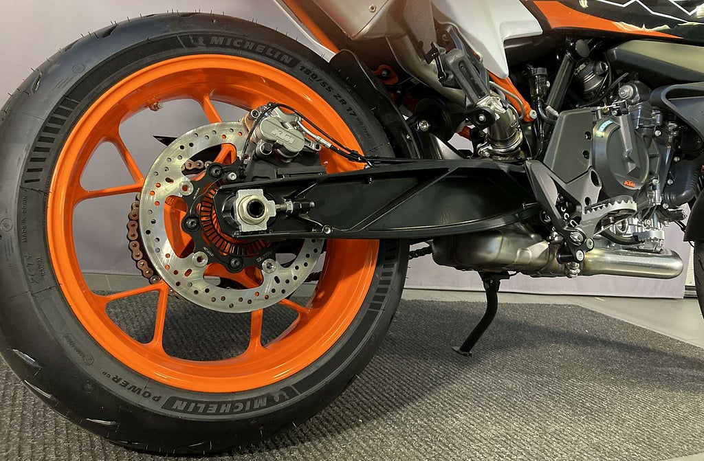 KTM 890 2023 - miniatyr 10