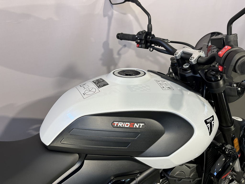 Triumph TRIDENT 2026 - miniatyr 12