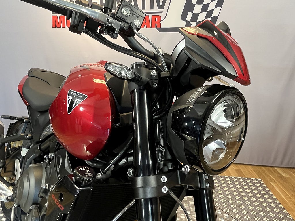 Triumph TRIDENT 2026 - miniatyr 7