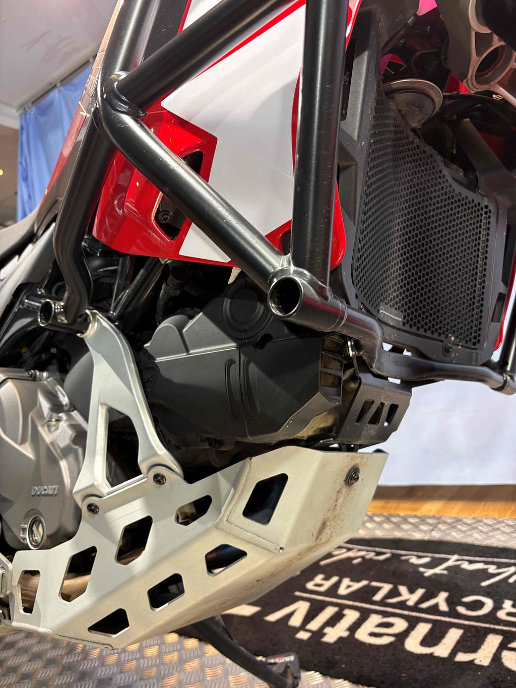 Ducati Desertx 2025 - miniatyr 12
