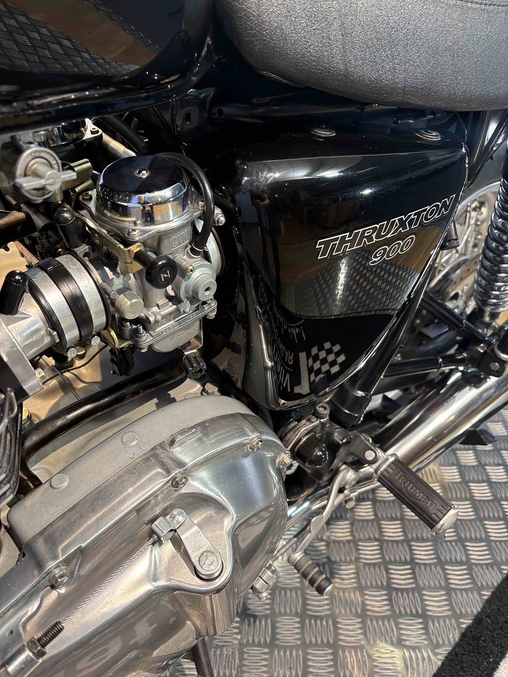 Triumph THRUXTON 900 2004 - miniatyr 15