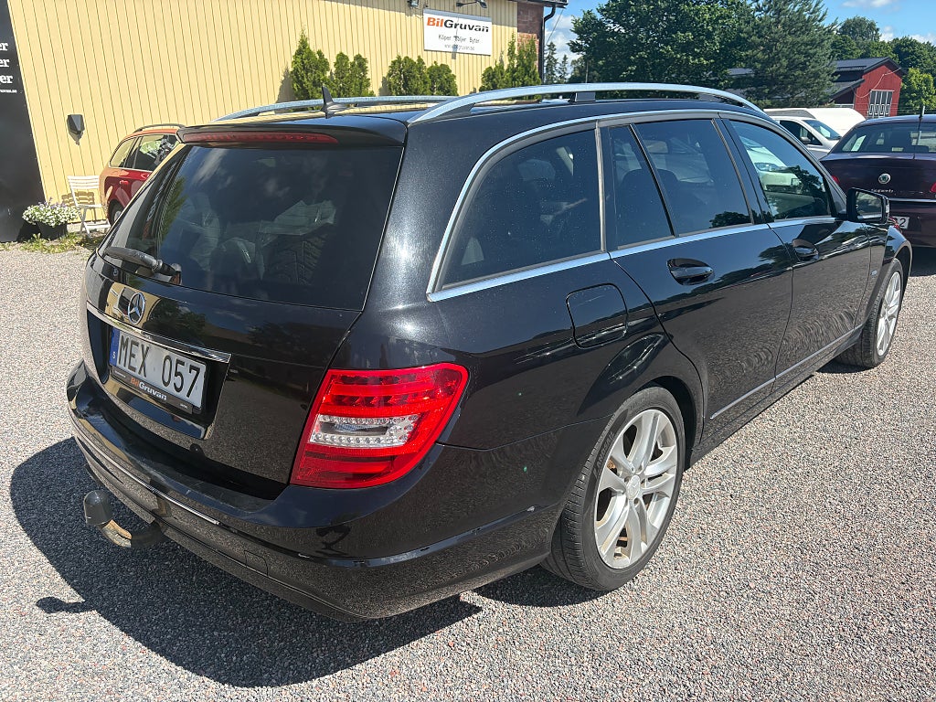 Mercedes-Benz C220 2012 - miniatyr 3