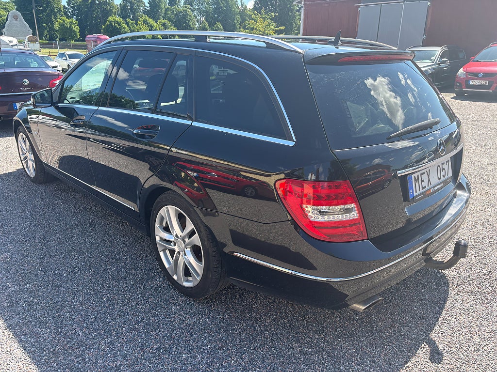 Mercedes-Benz C220 2012 - miniatyr 4