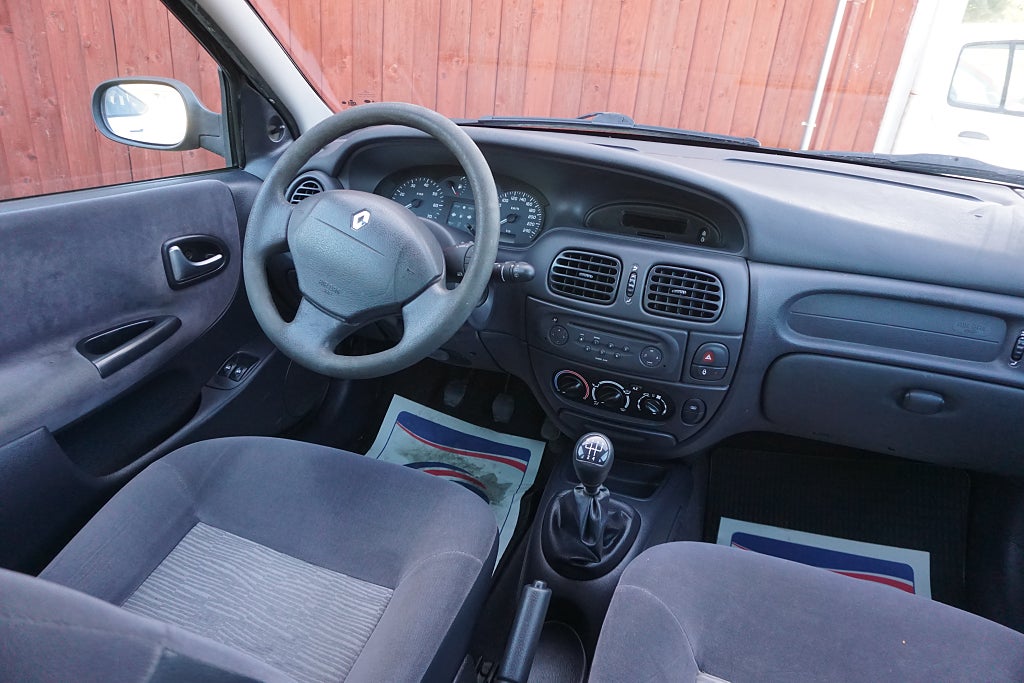 Renault Mégane 2003 - miniatyr 5