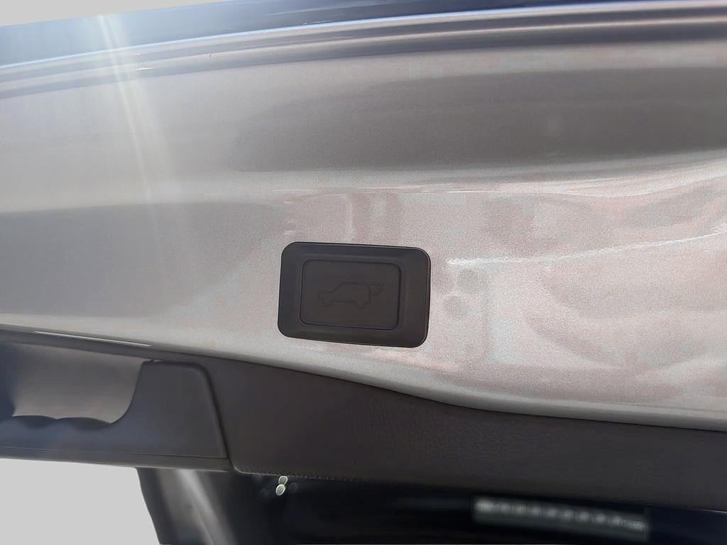 Toyota RAV4 2021 - miniatyr 12