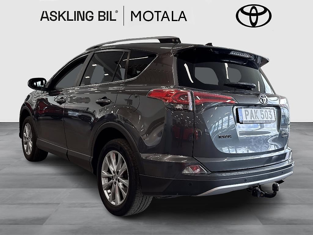 Toyota RAV4 2017 - miniatyr 3