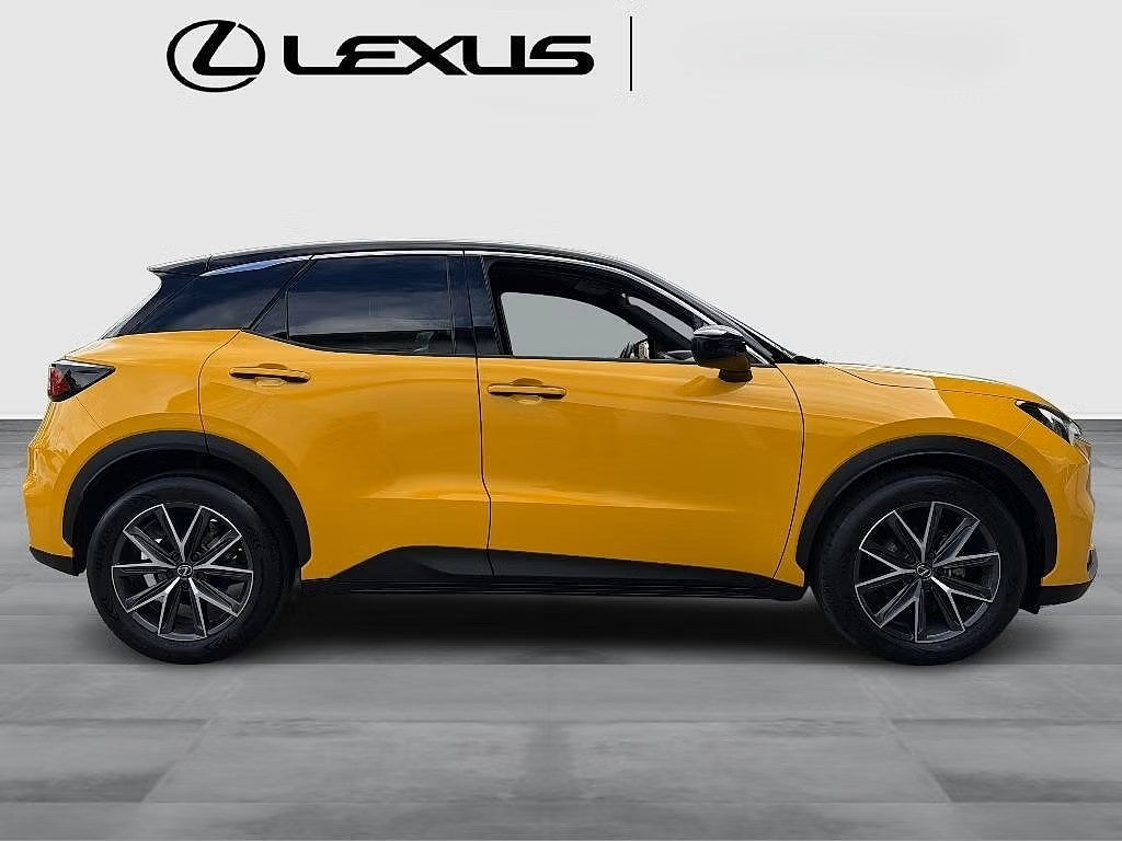 Lexus LBX 2024 - miniatyr 2