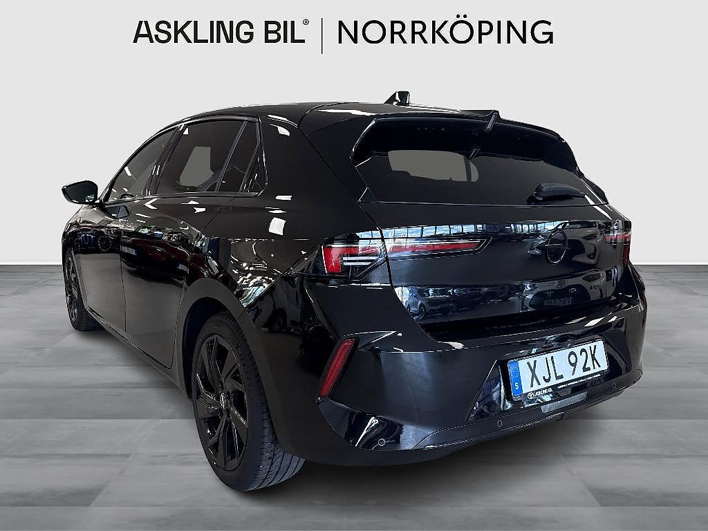 Opel Astra 2022 - miniatyr 2