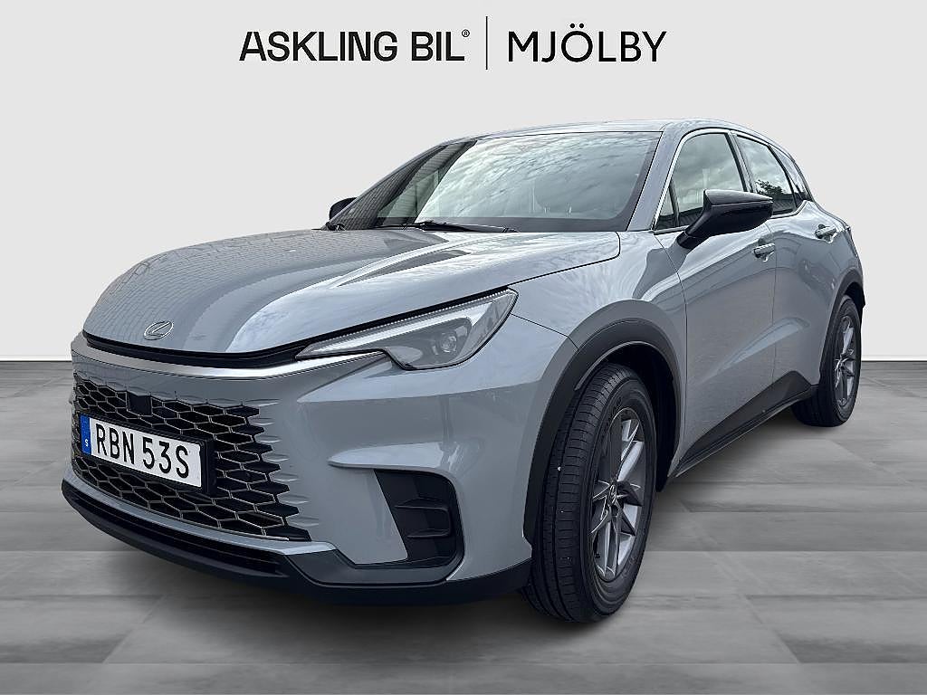 Lexus LBX 1.5 Hybrid 136hk moms