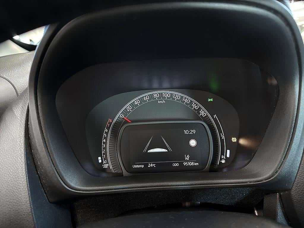 Toyota Aygo X 2023 - miniatyr 13
