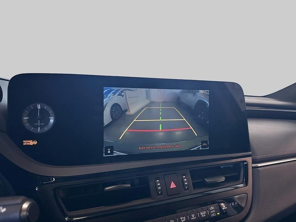 Lexus ES300H 2023 - miniatyr 12