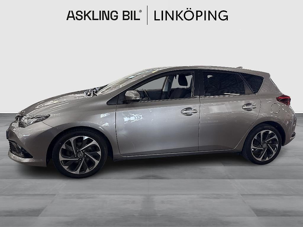 Toyota Auris 2016 - miniatyr 3