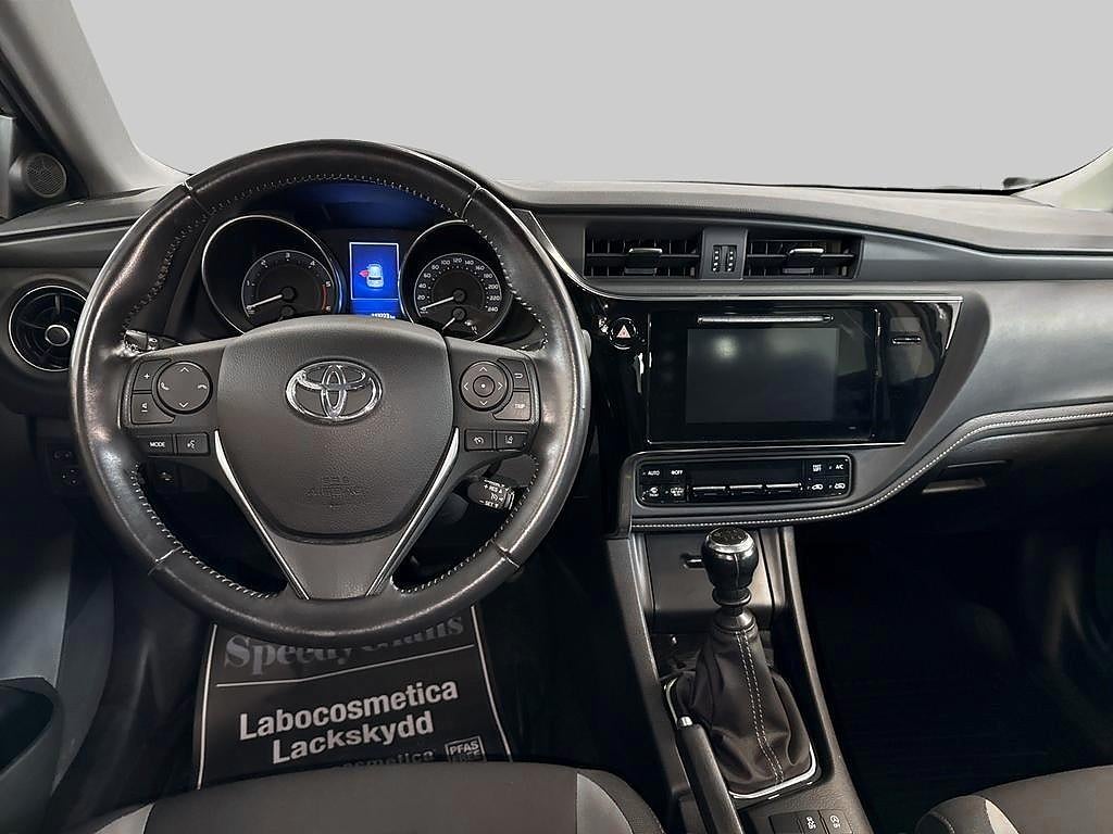 Toyota Auris 2016 - miniatyr 8