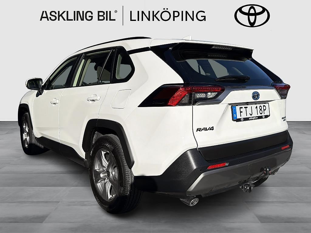 Toyota RAV4 2022 - miniatyr 3