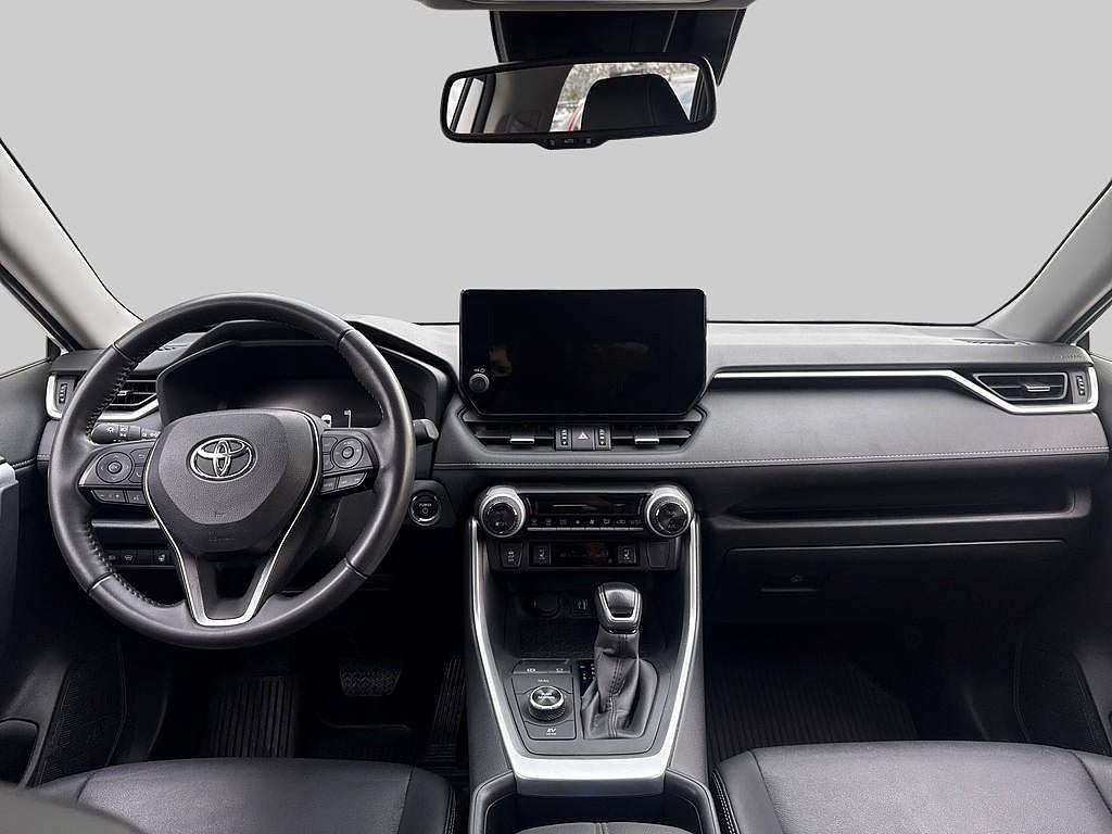 Toyota RAV4 2023 - miniatyr 9