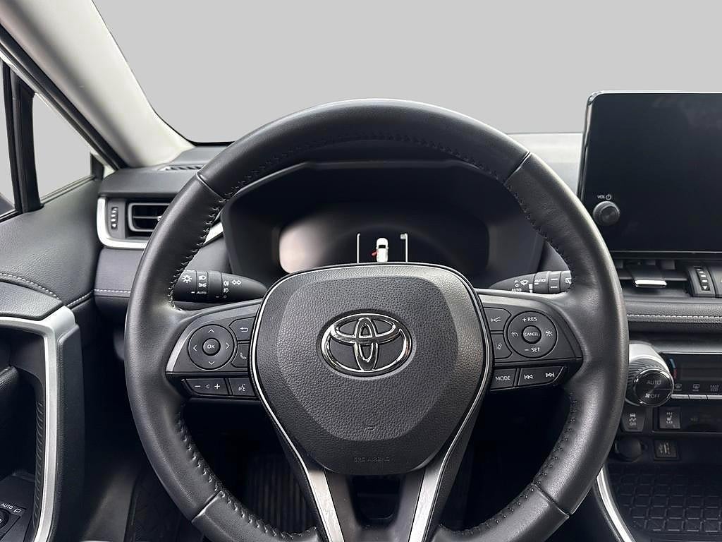 Toyota RAV4 2023 - miniatyr 10